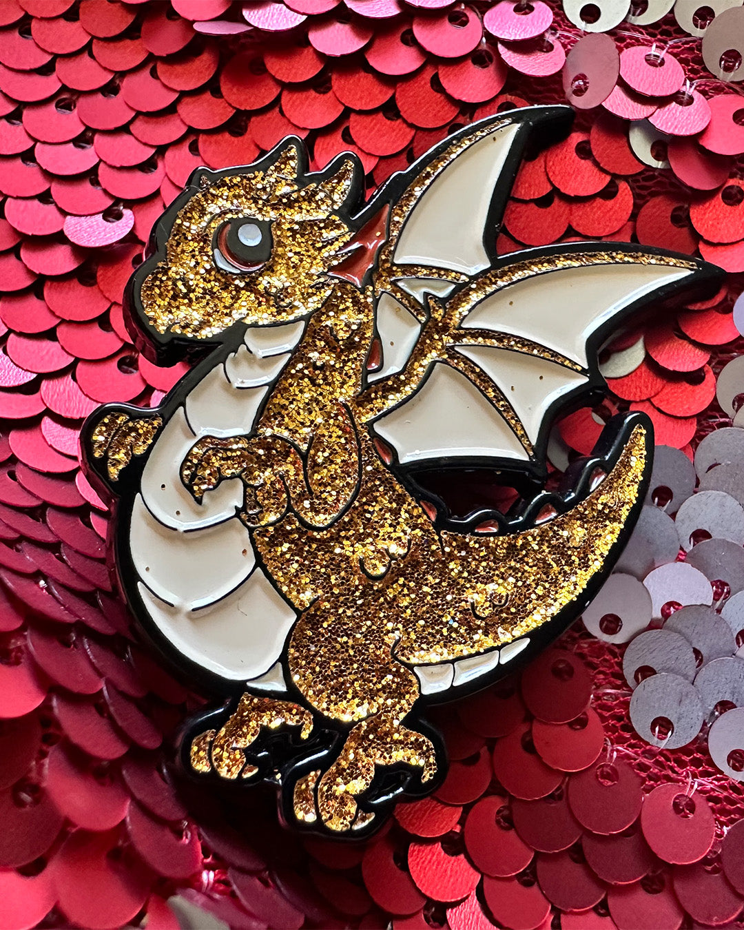 GOLD ENAMEL GLITTER PIN